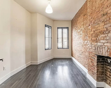 1066 Putnam Avenue - Photo Thumbnail 10