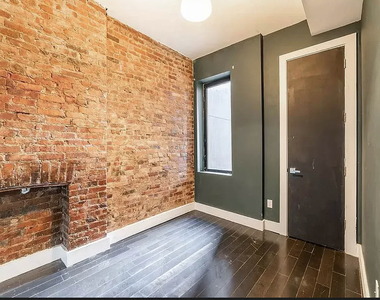 1066 Putnam Avenue - Photo Thumbnail 7