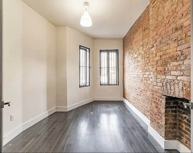 1066 Putnam Avenue - Photo Thumbnail 6
