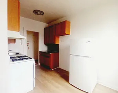 1375 Ocean Avenue - Photo Thumbnail 2