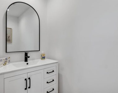 552 Dune Road - Photo Thumbnail 19