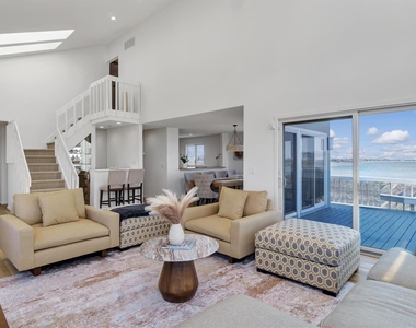 552 Dune Road - Photo Thumbnail 21