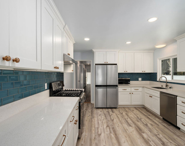 1315 Grant Street - Photo Thumbnail 7