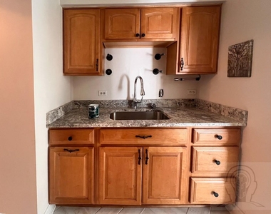 7117 West 93rd Street - Photo Thumbnail 10