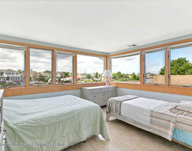 127 Trenton Avenue - Photo Thumbnail 19