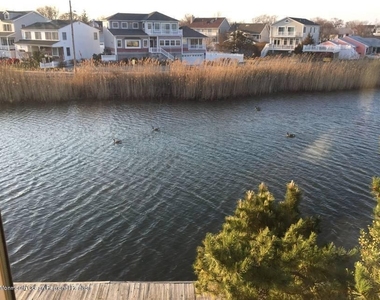 127 Trenton Avenue - Photo Thumbnail 30