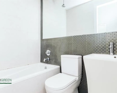 186 Wilson Avenue - Photo Thumbnail 6