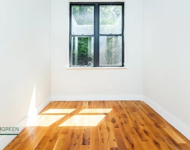 186 Wilson Avenue - Photo Thumbnail 4