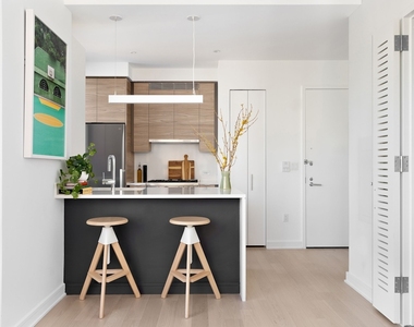 38th Street, New York, NY 10018 - Photo Thumbnail 1