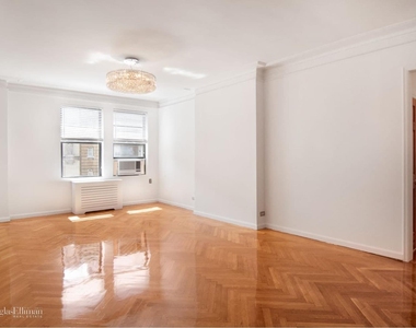 575 W End Ave - Photo Thumbnail 2