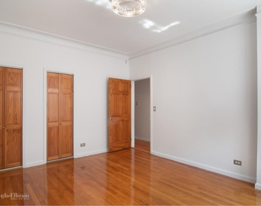 575 W End Ave - Photo Thumbnail 9