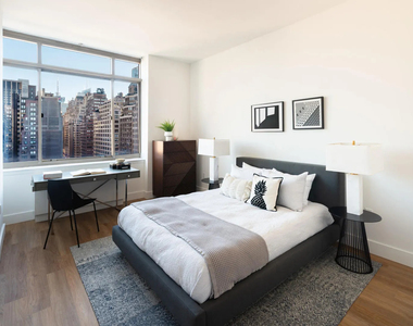 West 26th Street - Chelsea - Photo Thumbnail 2