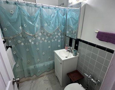 83-35 139 Street, Briarwood - Photo Thumbnail 11