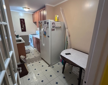 83-35 139 Street, Briarwood - Photo Thumbnail 8