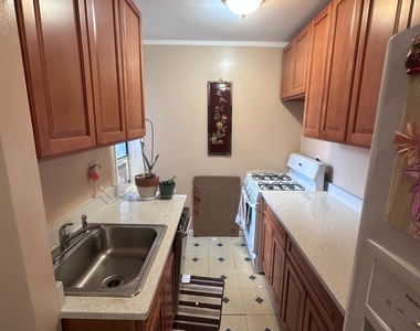 83-35 139 Street, Briarwood - Photo Thumbnail 9