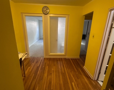 83-35 139 Street, Briarwood - Photo Thumbnail 4