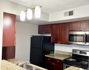 5140 Conroy Road - Photo Thumbnail 6