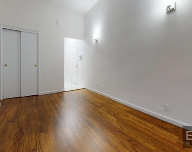 East 89th Street - Photo Thumbnail 2