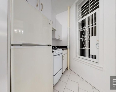 East 89th Street - Photo Thumbnail 0