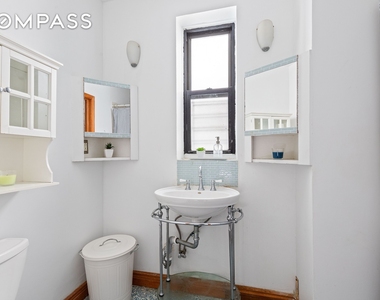 347 5th Avenue - Photo Thumbnail 4