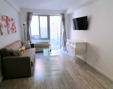 West 48 Street - Photo Thumbnail 13