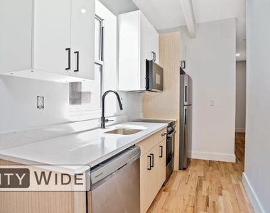 1865 Putnam Avenue - Photo Thumbnail 4