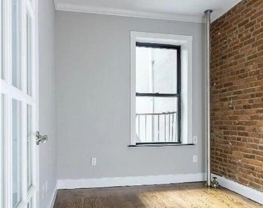 Prince Street - Photo Thumbnail 1