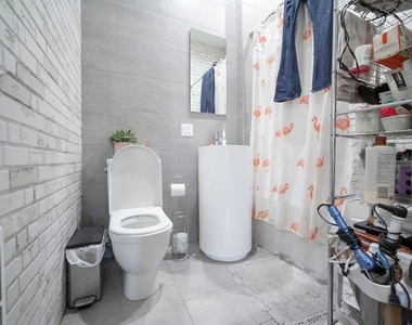 337 Melrose Street - Photo Thumbnail 2