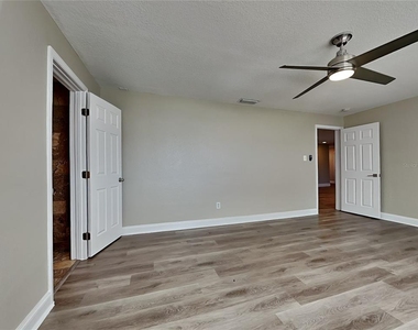 1141 Barbara Court - Photo Thumbnail 6