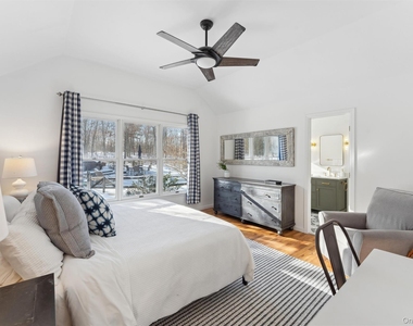 14 Hildreth Road - Photo Thumbnail 12