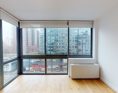808 Columbus Ave - Photo Thumbnail 1