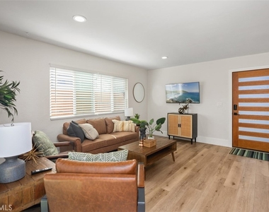 33782 Robles Drive - Photo Thumbnail 12