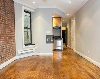 East 25th Street - Photo Thumbnail 10