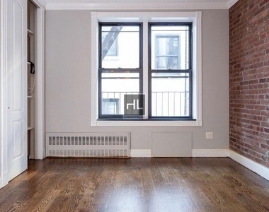 East 25th Street - Photo Thumbnail 9