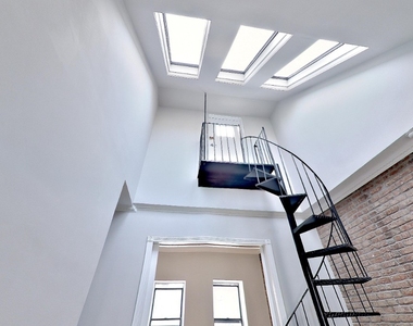 338 East 100th Street - Photo Thumbnail 5