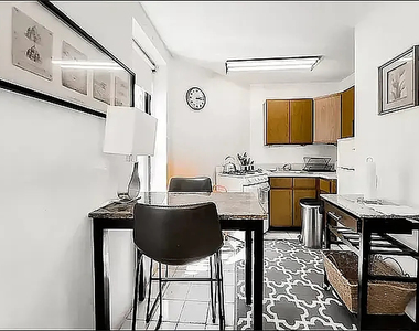 18 King Street - Photo Thumbnail 1