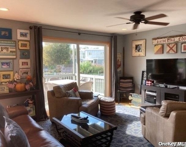 61 Brookside - Photo Thumbnail 8