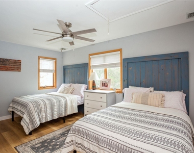 61 Brookside - Photo Thumbnail 14