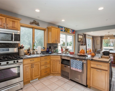 61 Brookside - Photo Thumbnail 5