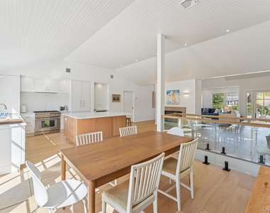 25 Lamb Avenue - Photo Thumbnail 9