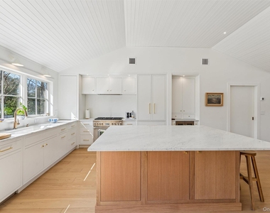 25 Lamb Avenue - Photo Thumbnail 8
