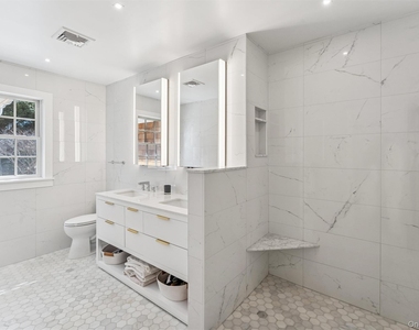 25 Lamb Avenue - Photo Thumbnail 12