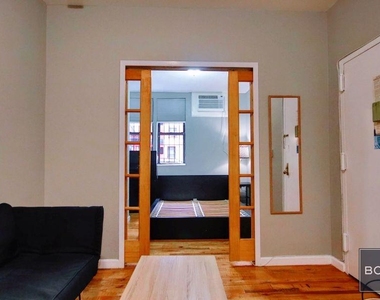 East 5th Street - Photo Thumbnail 2