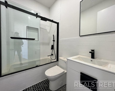 1172 Fulton St - Photo Thumbnail 10