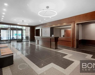 West 60th Street - Photo Thumbnail 9