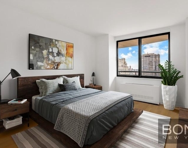 West 60th Street - Photo Thumbnail 14