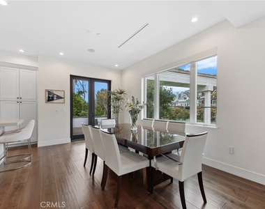 2801 Bayside Drive - Photo Thumbnail 11