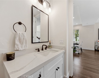 2801 Bayside Drive - Photo Thumbnail 19