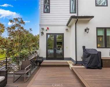 2801 Bayside Drive - Photo Thumbnail 42
