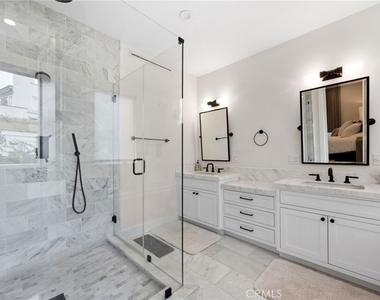2801 Bayside Drive - Photo Thumbnail 26